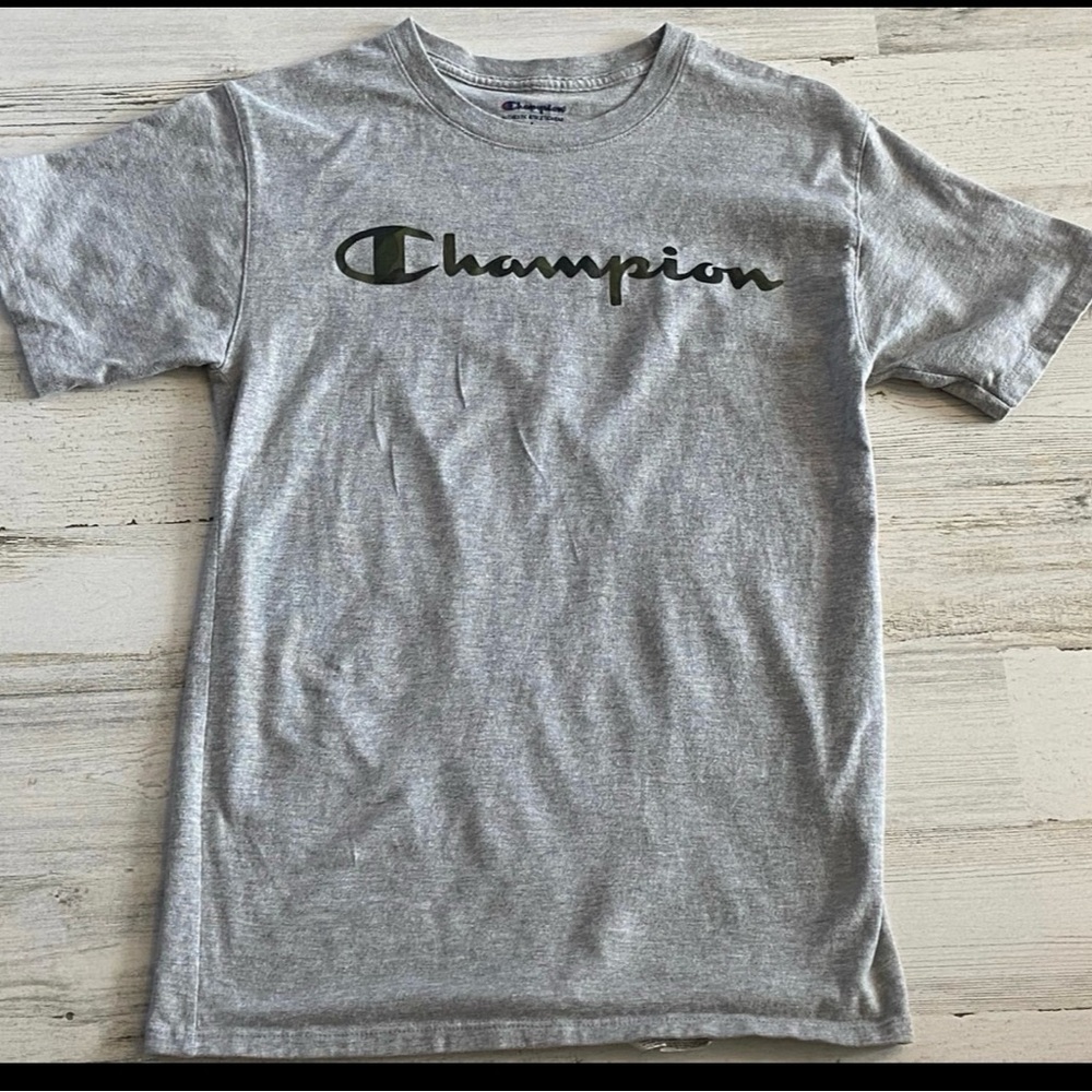 Men’s Champion Short Sleeve Shirt Size S